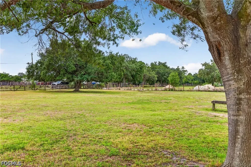 6670 Pangola Road Fort Myers FL 33905