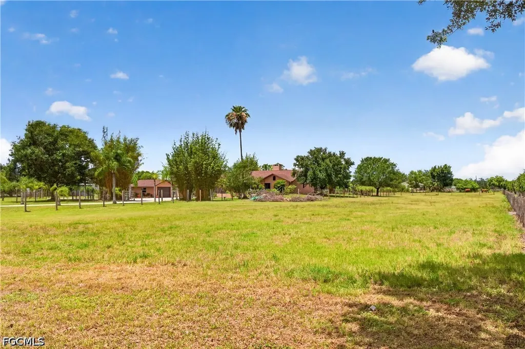 6670 Pangola Road Fort Myers FL 33905