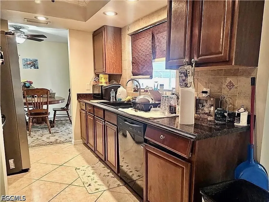 124 SE 31st Street Cape Coral FL 33904