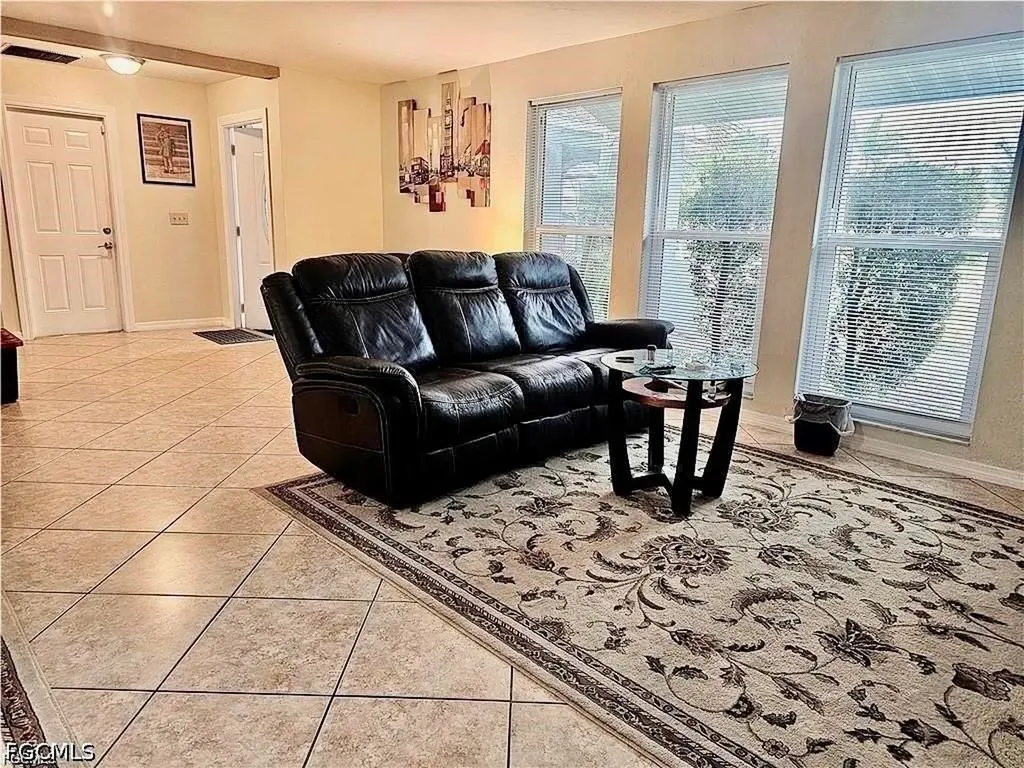 124 SE 31st Street Cape Coral FL 33904