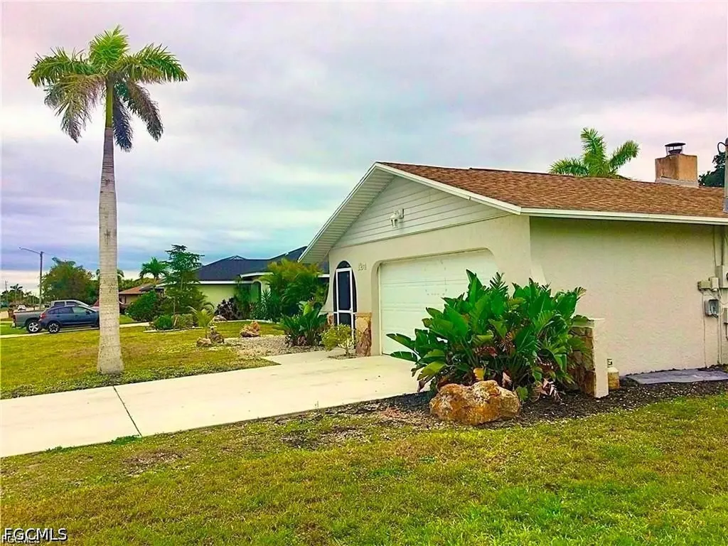 124 SE 31st Street Cape Coral FL 33904
