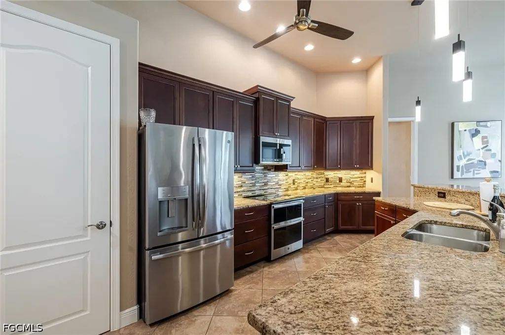 2832 SW 26th Avenue Cape Coral FL 33914
