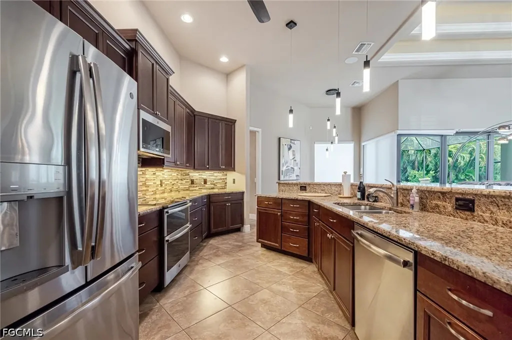 2832 SW 26th Avenue Cape Coral FL 33914