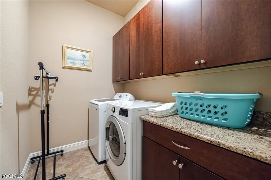 2832 SW 26th Avenue Cape Coral FL 33914