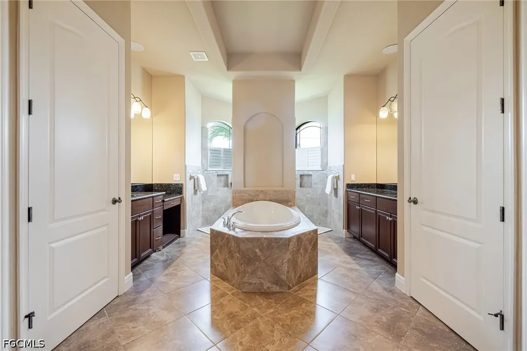 2832 SW 26th Avenue Cape Coral FL 33914