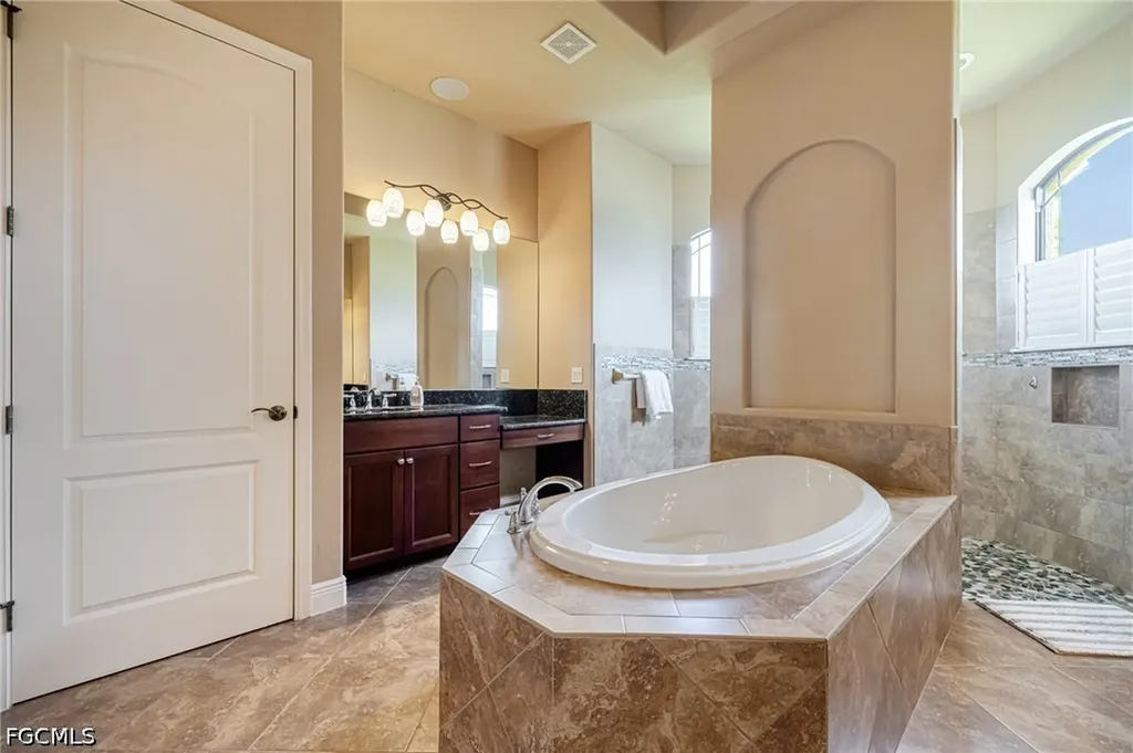 2832 SW 26th Avenue Cape Coral FL 33914