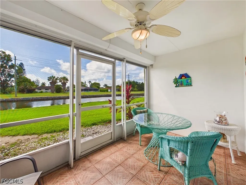 300 Valley Stream Drive Naples FL 34113