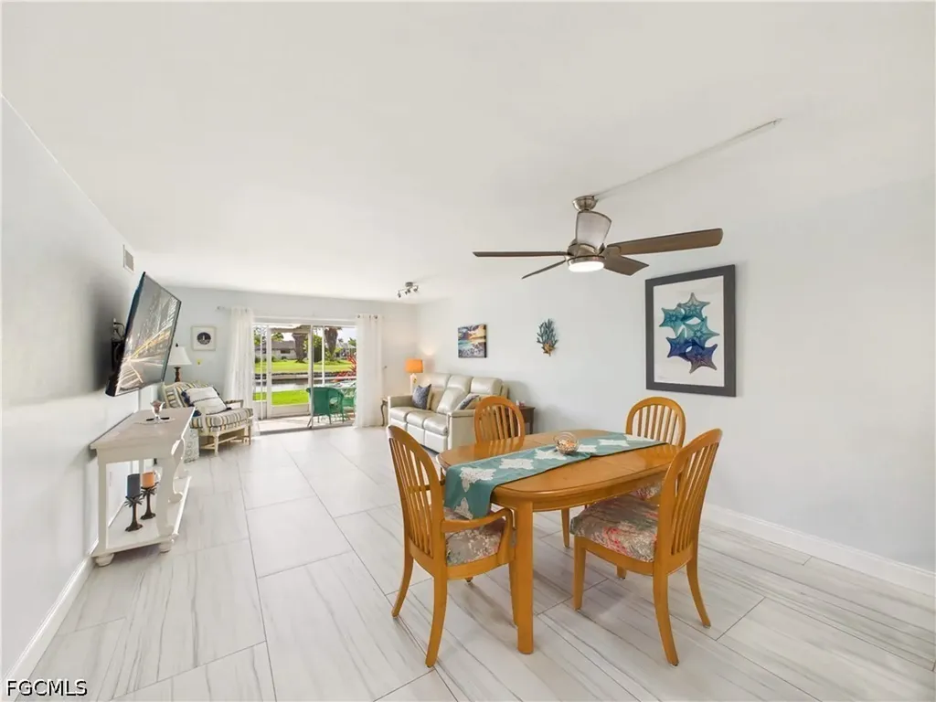 300 Valley Stream Drive Naples FL 34113