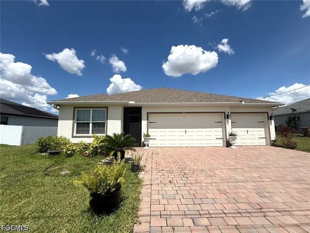 635 NE 6th Place Cape Coral FL 33909