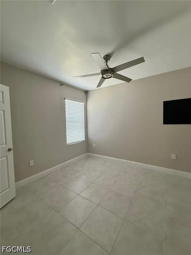 635 NE 6th Place Cape Coral FL 33909