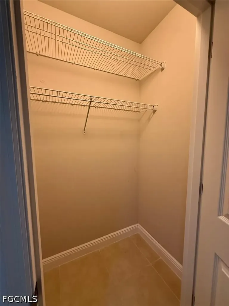635 NE 6th Place Cape Coral FL 33909