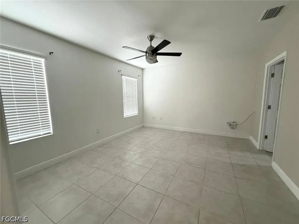 635 NE 6th Place Cape Coral FL 33909