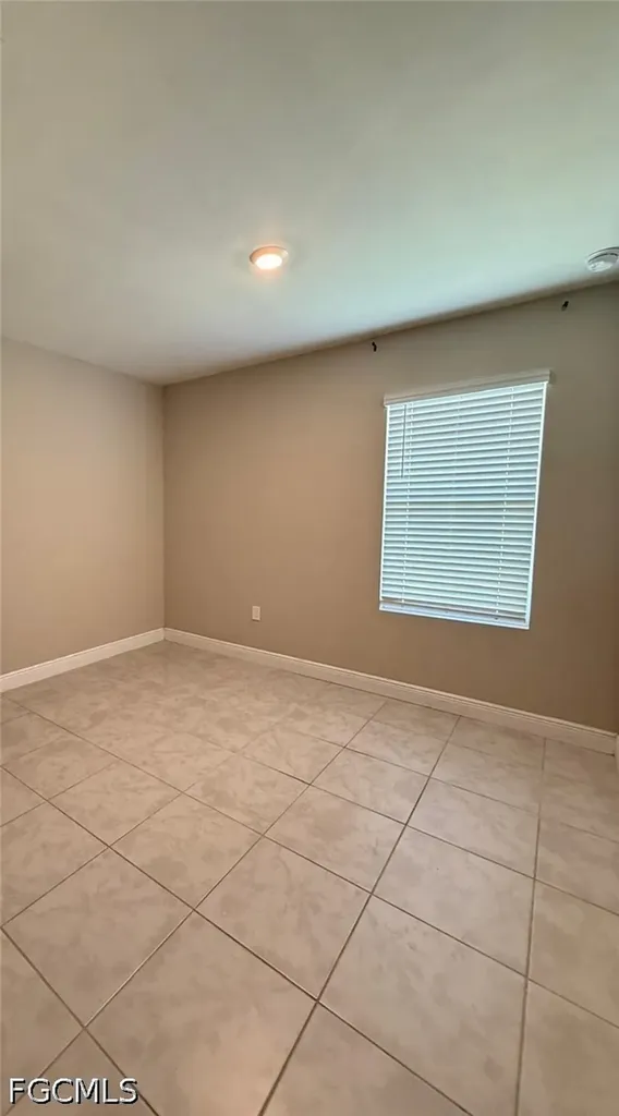 635 NE 6th Place Cape Coral FL 33909