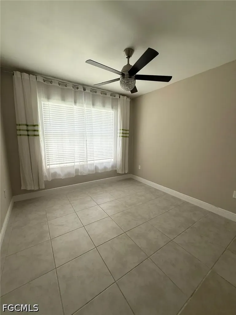635 NE 6th Place Cape Coral FL 33909