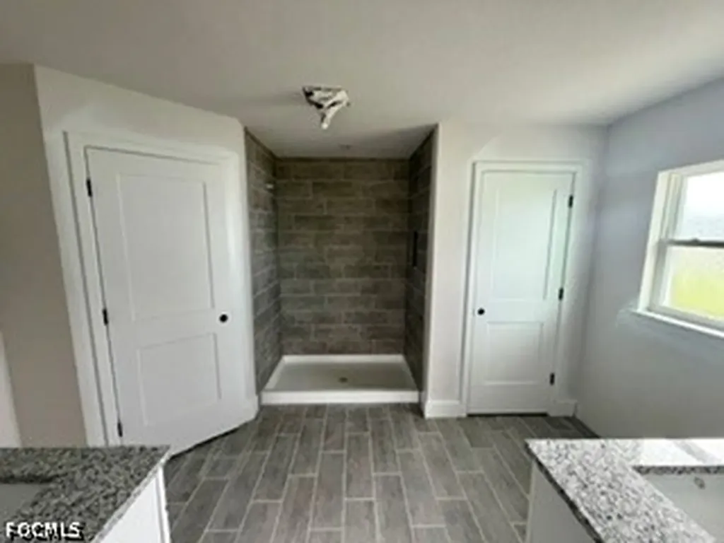 2833 NW 21st Place Cape Coral FL 33993