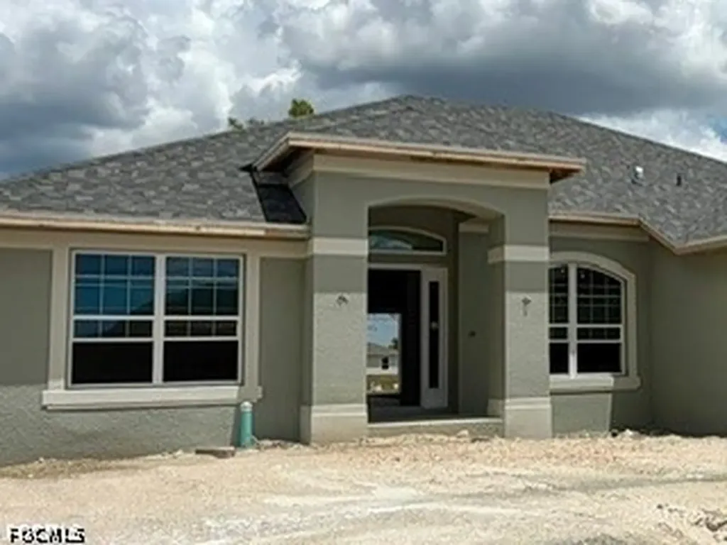 2833 NW 21st Place Cape Coral FL 33993