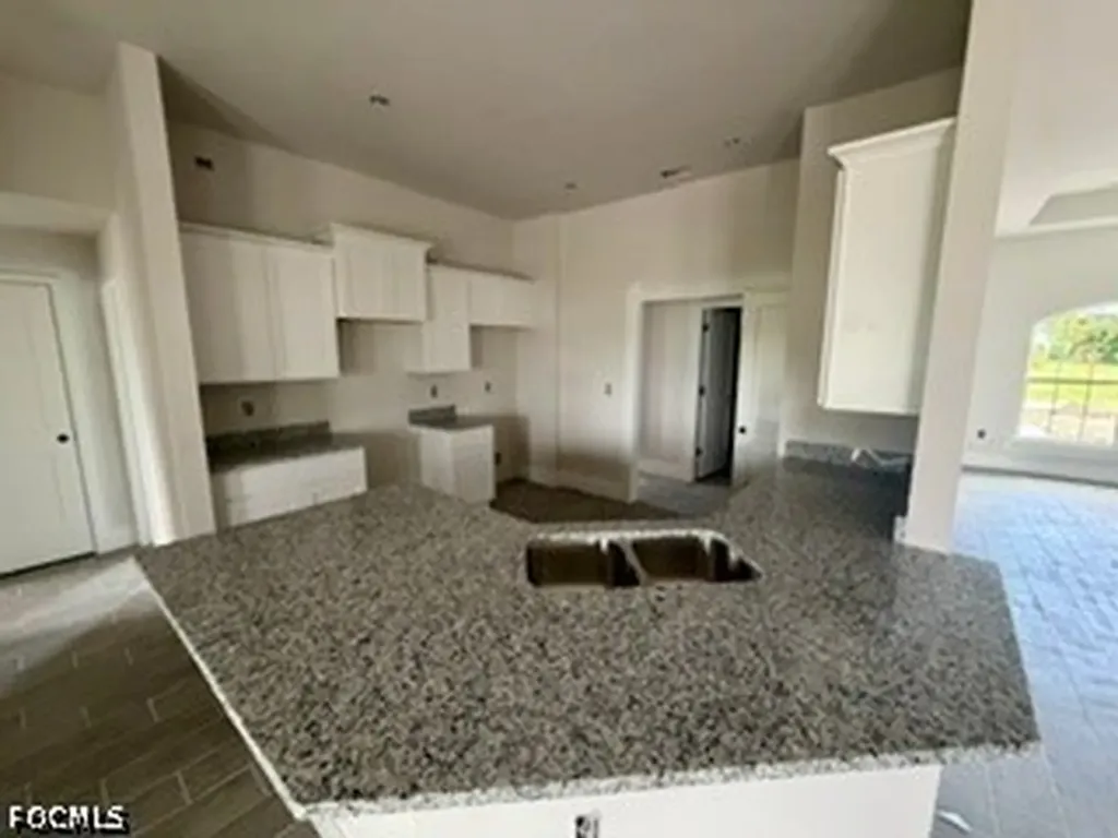 2833 NW 21st Place Cape Coral FL 33993
