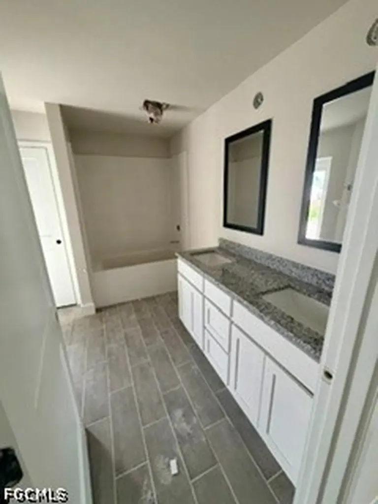 2833 NW 21st Place Cape Coral FL 33993