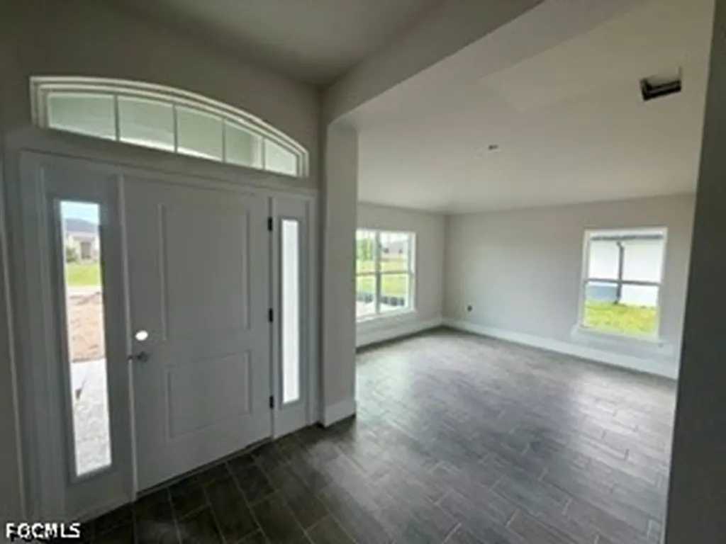 2833 NW 21st Place Cape Coral FL 33993