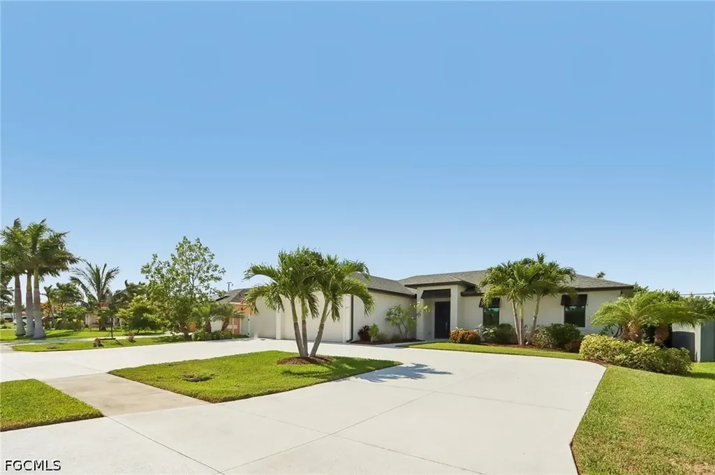 2009 Savona Parkway W Cape Coral FL 33914