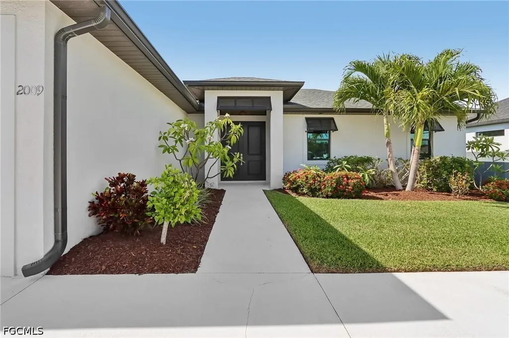 2009 Savona Parkway W Cape Coral FL 33914