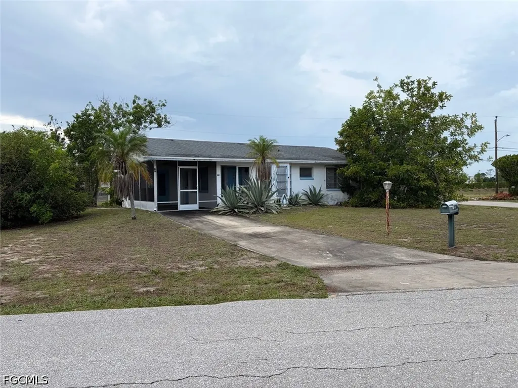 301 Rushmore Avenue N Lehigh Acres FL 33936