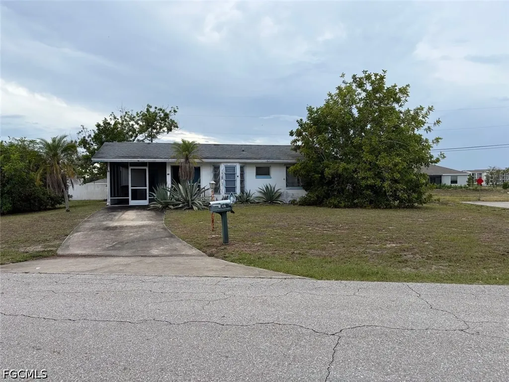 301 Rushmore Avenue N Lehigh Acres FL 33936