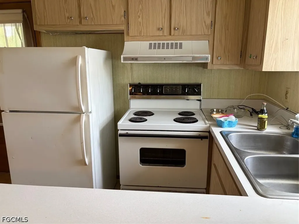 301 Rushmore Avenue N Lehigh Acres FL 33936