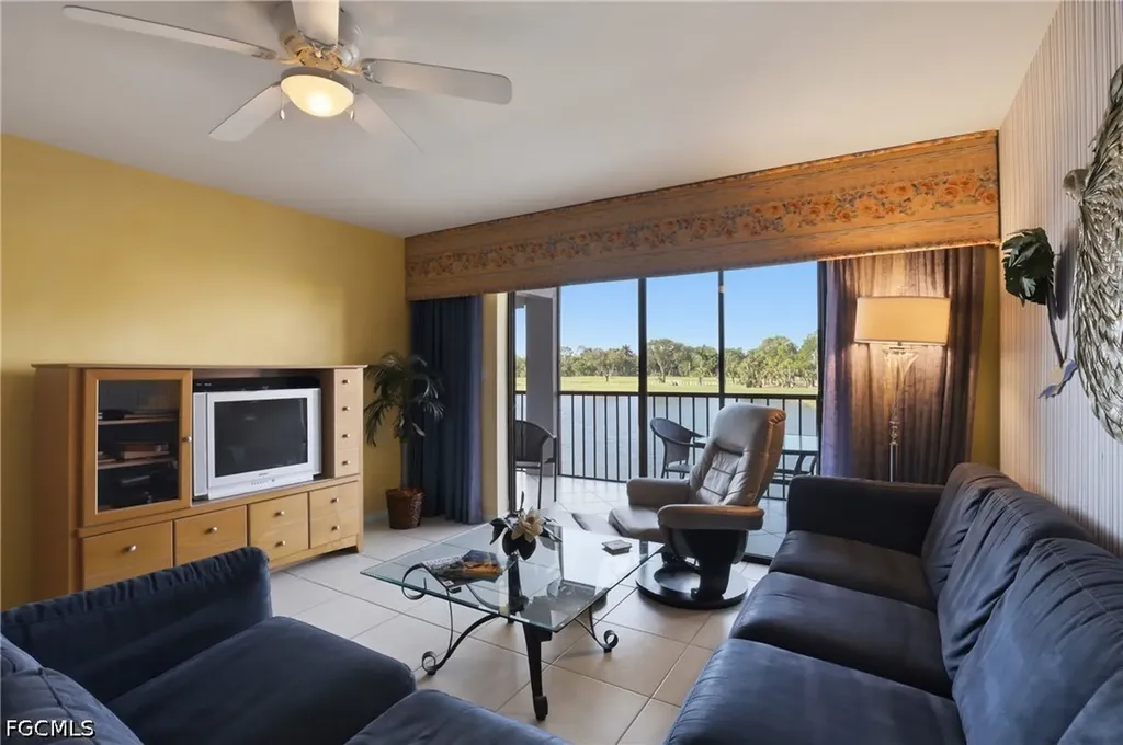 460 Fox Haven Drive Naples FL 34104