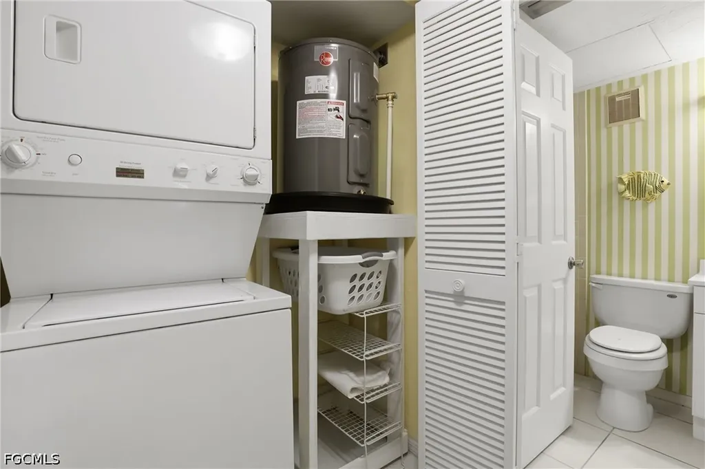 460 Fox Haven Drive Naples FL 34104