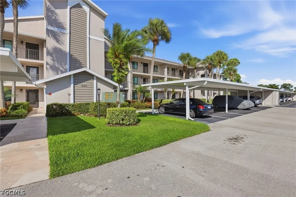 460 Fox Haven Drive Naples FL 34104