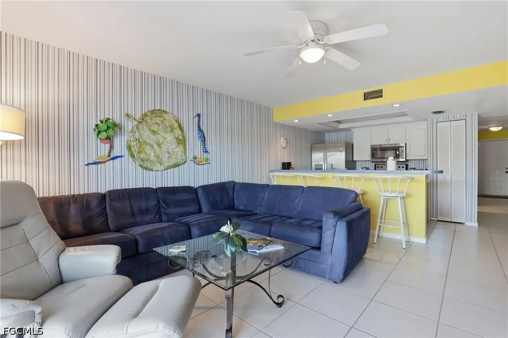 460 Fox Haven Drive Naples FL 34104