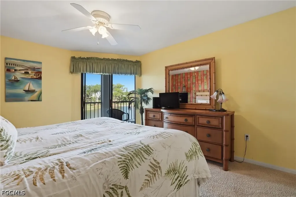 460 Fox Haven Drive Naples FL 34104