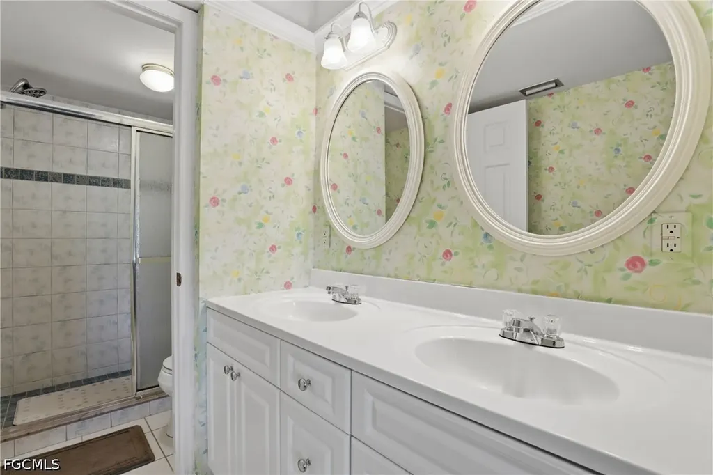 460 Fox Haven Drive Naples FL 34104