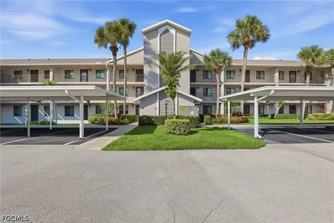 460 Fox Haven Drive Naples FL 34104