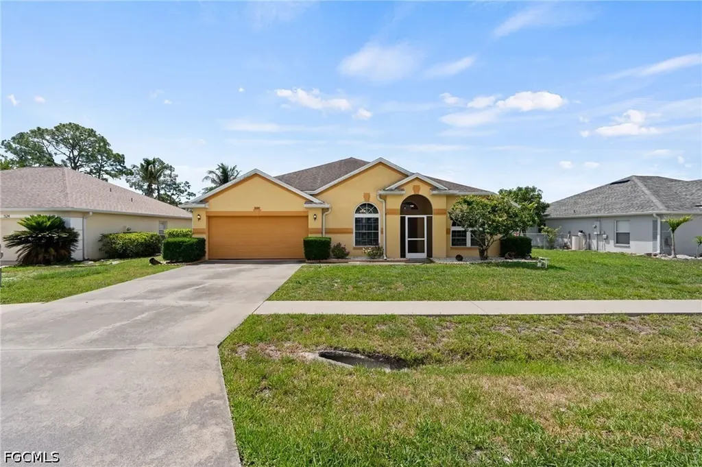 1520 Honor Court Lehigh Acres FL 33971