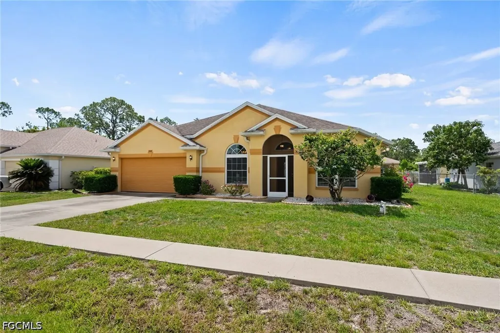1520 Honor Court Lehigh Acres FL 33971