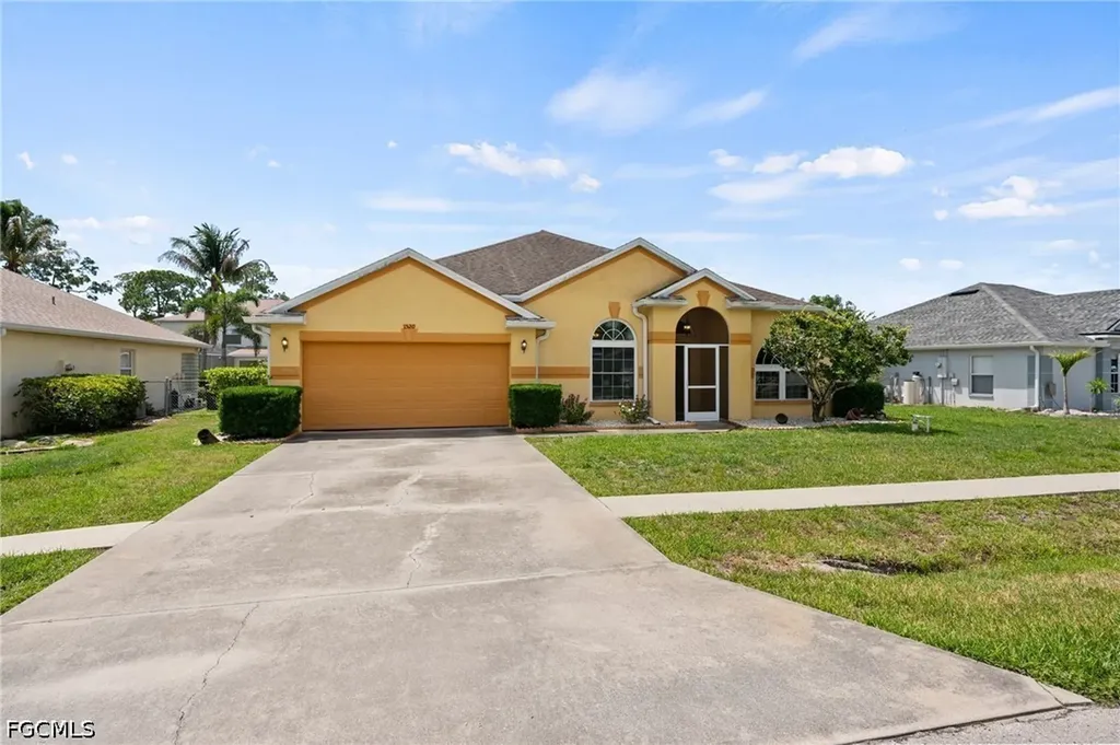 1520 Honor Court Lehigh Acres FL 33971