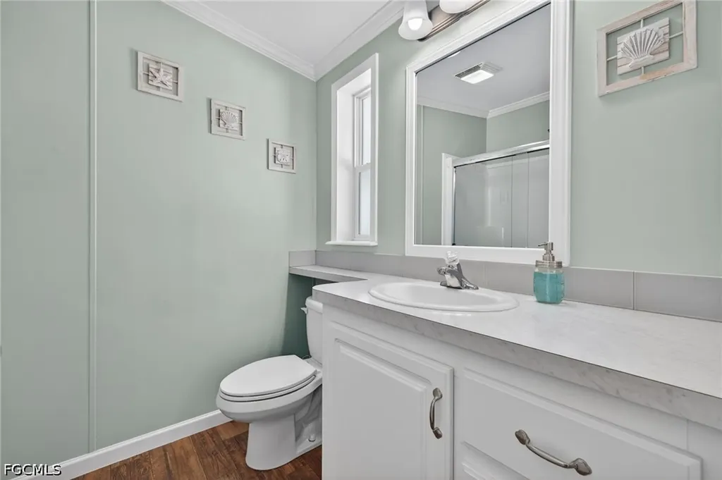 39 Channel Lane Fort Myers FL 33905