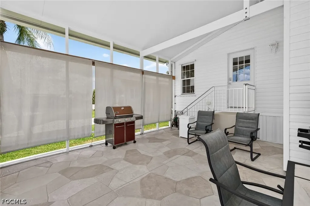 39 Channel Lane Fort Myers FL 33905