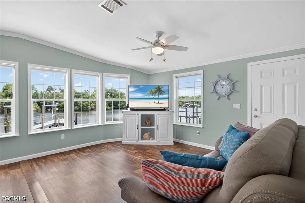 39 Channel Lane Fort Myers FL 33905