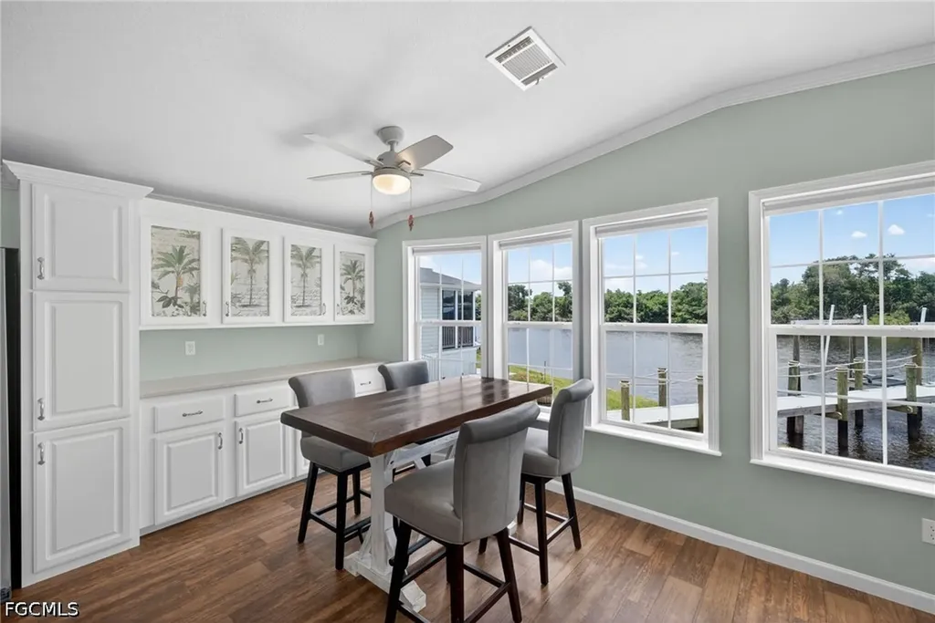 39 Channel Lane Fort Myers FL 33905