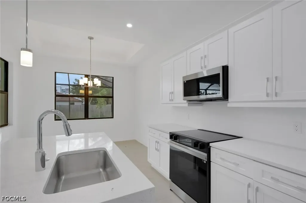 426 NW 3rd Terrace Cape Coral FL 33993