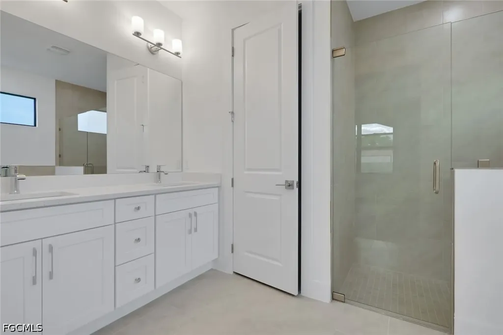 426 NW 3rd Terrace Cape Coral FL 33993