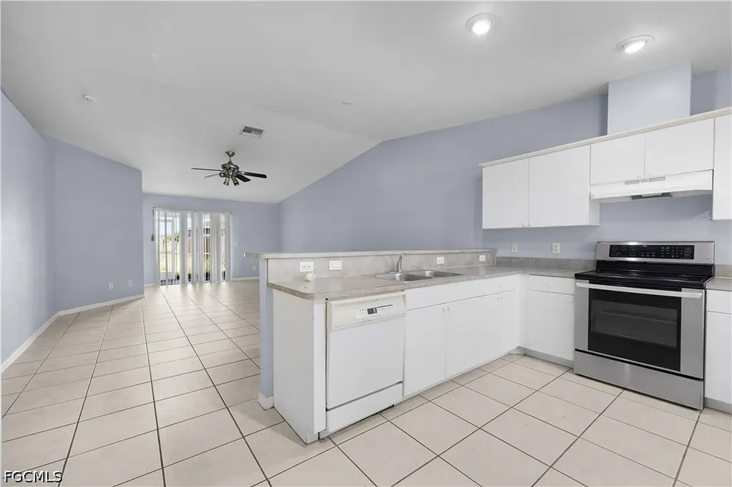 524 NE 24th Place Cape Coral FL 33909