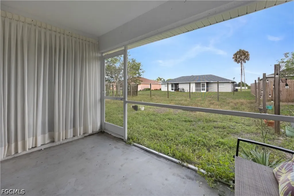 524 NE 24th Place Cape Coral FL 33909