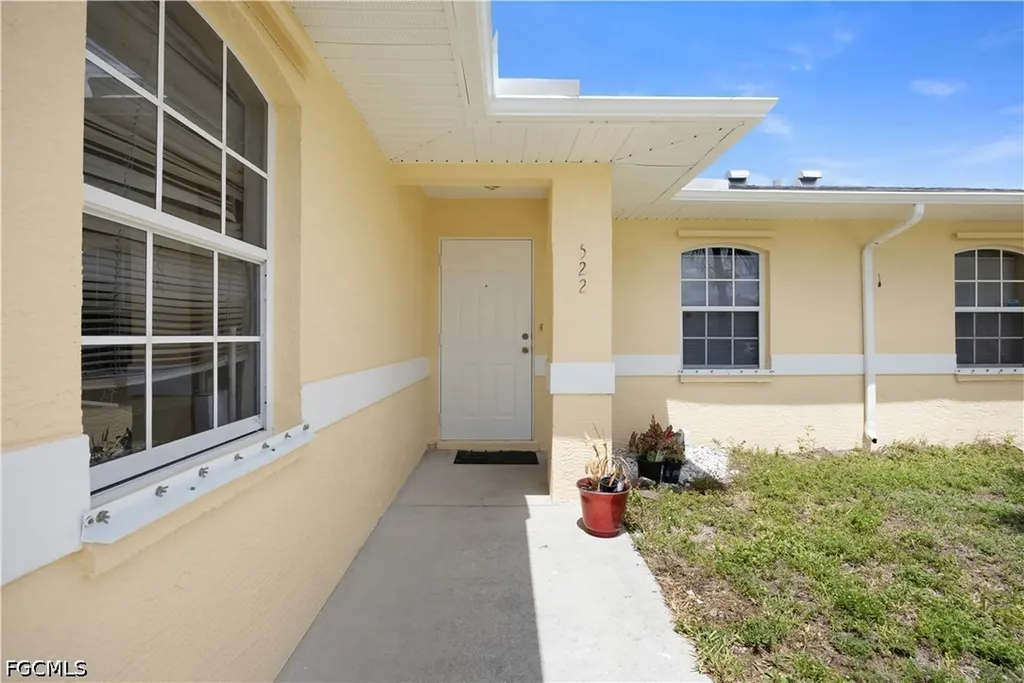 524 NE 24th Place Cape Coral FL 33909