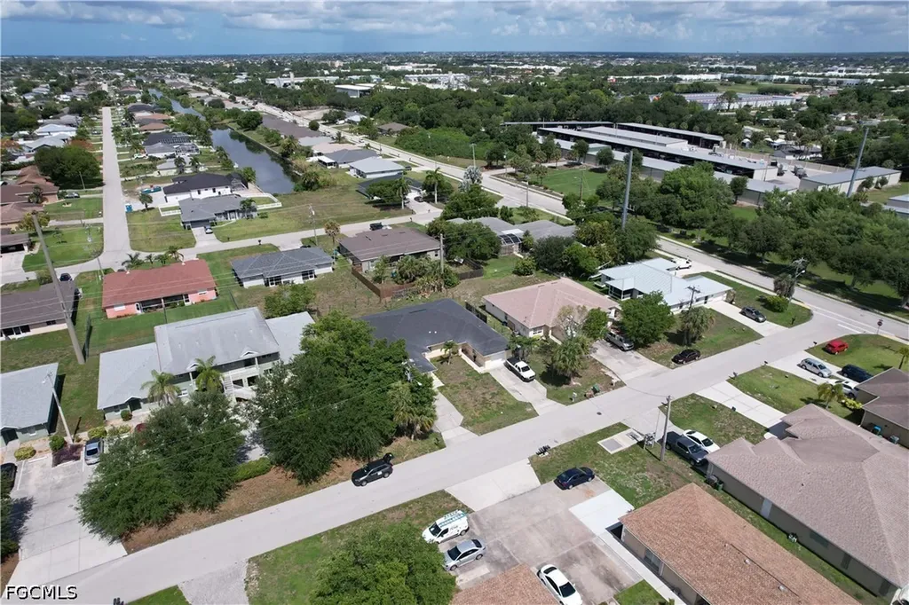524 NE 24th Place Cape Coral FL 33909