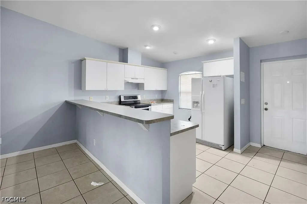 524 NE 24th Place Cape Coral FL 33909