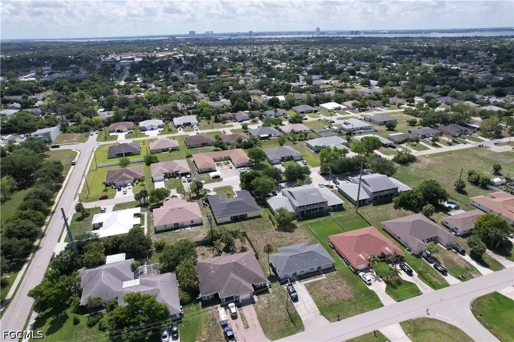 524 NE 24th Place Cape Coral FL 33909